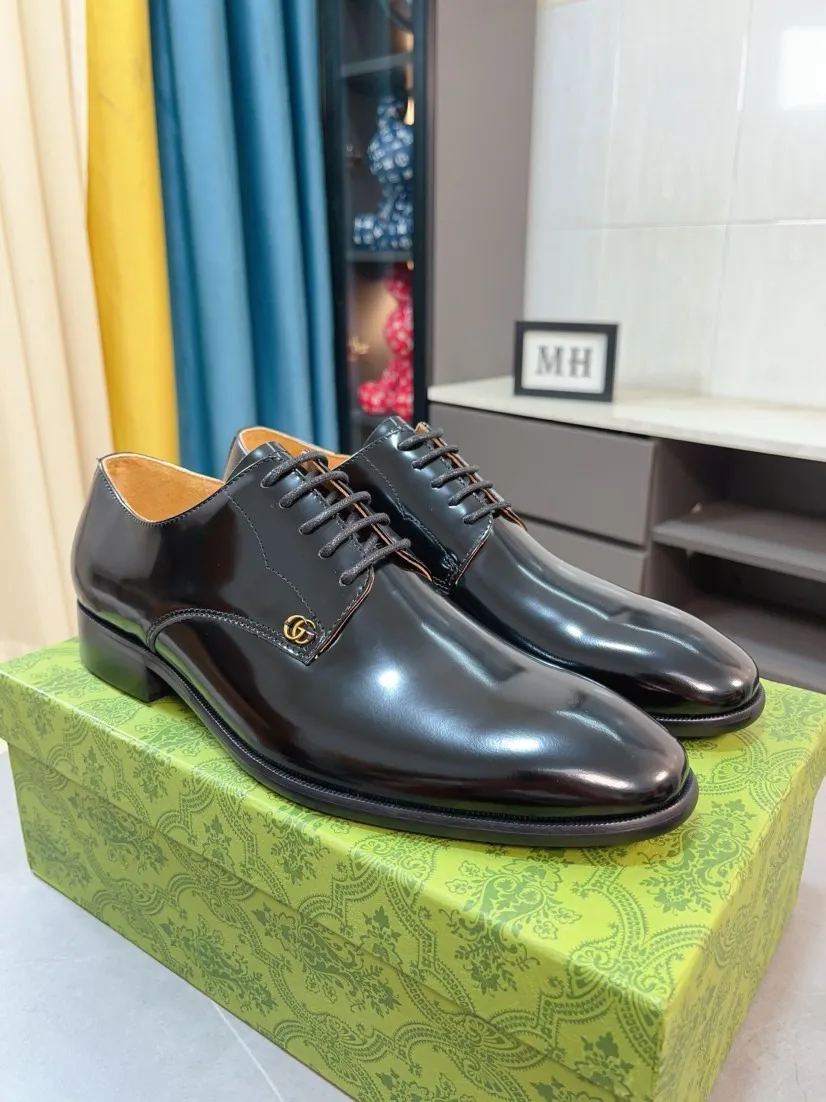 Men's Men's Shoes 💰520🌹🌹Niuli [GUCCI Gucci] A new style of formal men's leather shoes is coming~ The original quality upper is made of patent leather imported from Italy, the leather is soft and delicate, comfortable and soft first-layer cowhide lining, rubber wear-resistant outsole, the shoe shape is dignified and domineering, and the luxury charm cannot be concealed! The natural and free nouveau riche leads the trend. Code number: 38-44